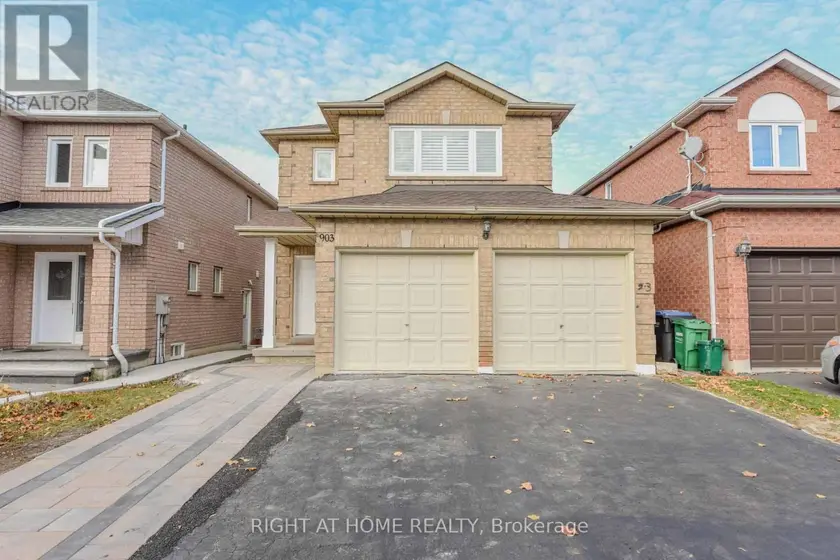 Detached at 903 BLYLEVEN BOULEVARD, Mississauga