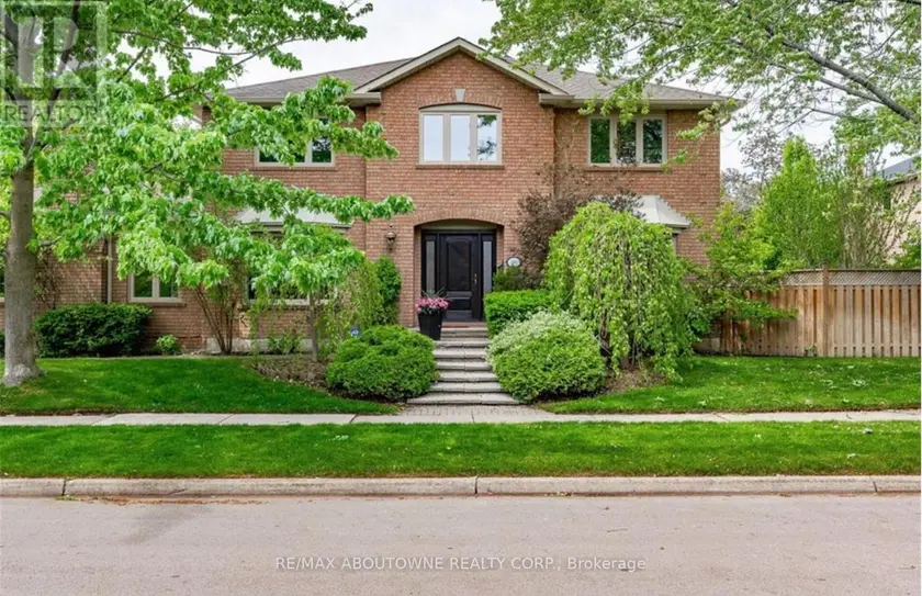 Detached at 500 BLENHEIM CRESCENT, Oakville