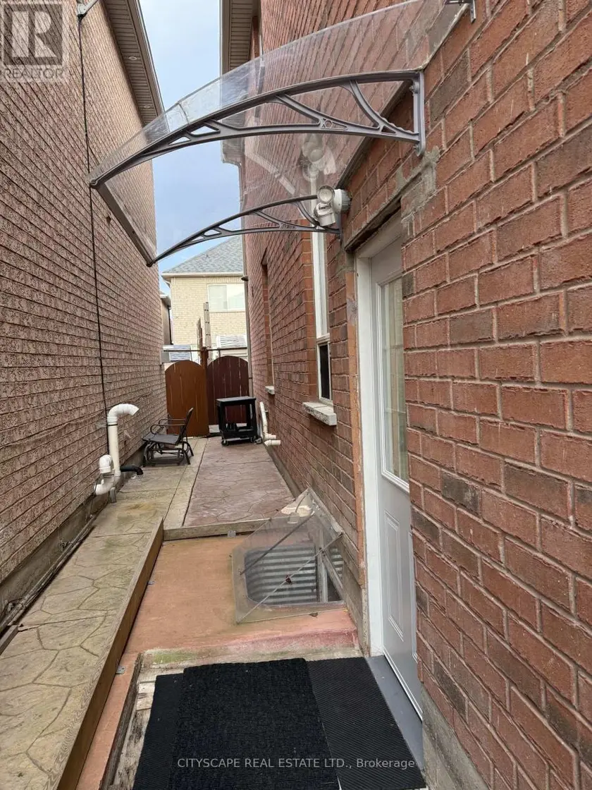 Detached at BSMT - 6 LUCKY LANE, Brampton