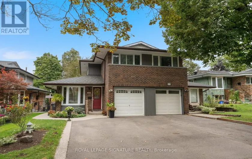 Semi-Detached/Link at 4045 TAFFEY CRESCENT, Mississauga