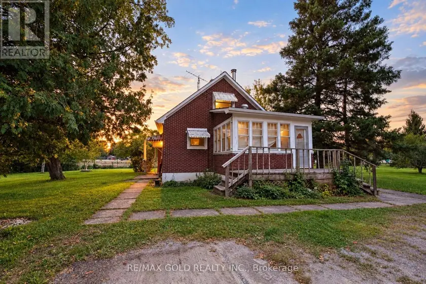 Detached at 15208 AIRPORT ROAD, Caledon