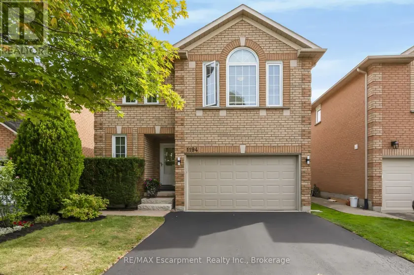 Detached at 1194 OLD OAK DRIVE, Oakville