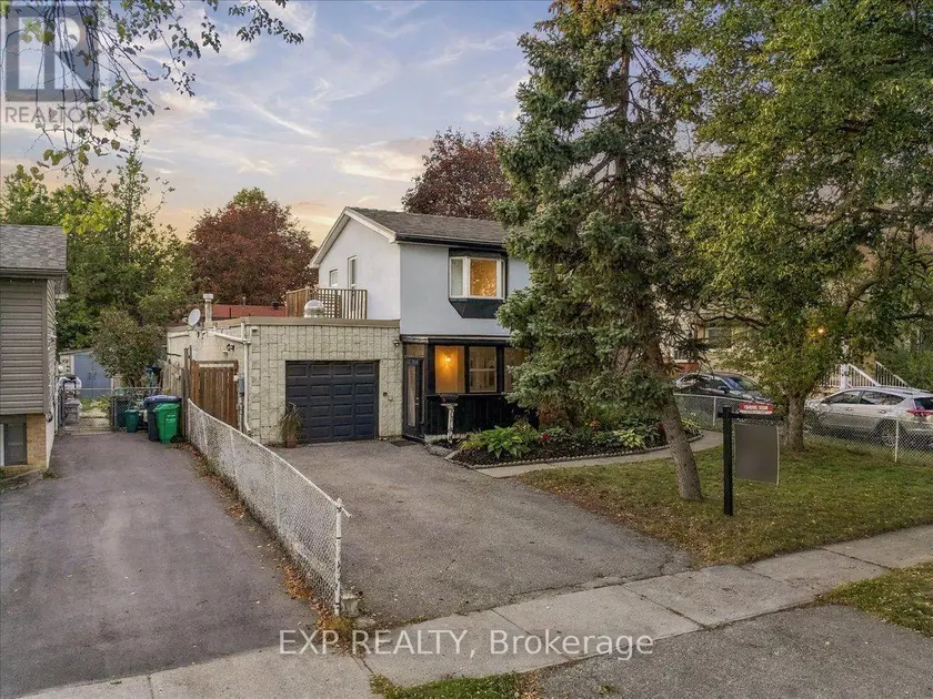 Detached at 30 HERKLEY DRIVE, Brampton