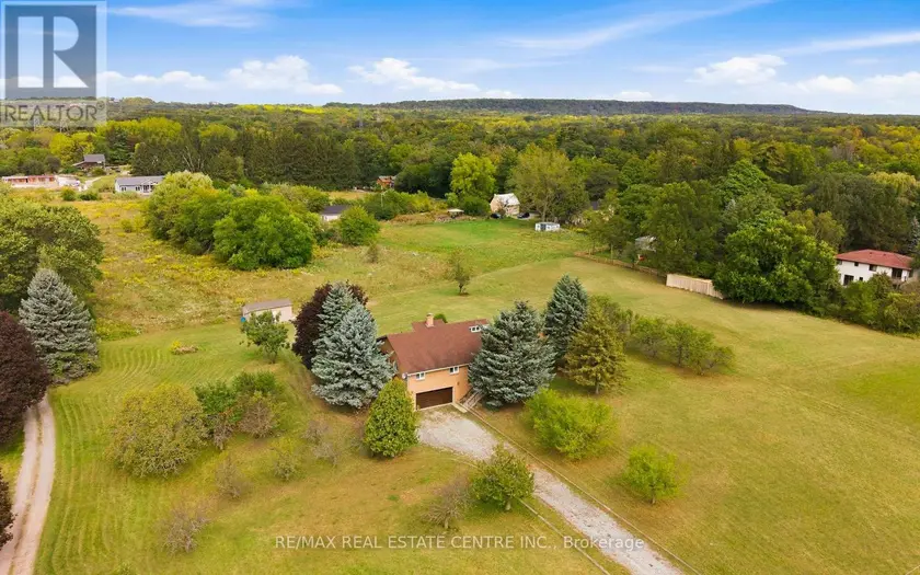 Detached at 335 YORK ROAD, Burlington