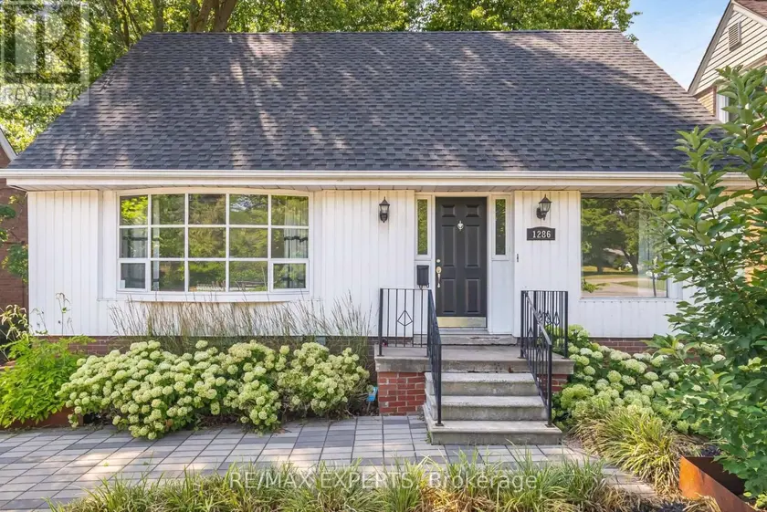 Detached at 1286 KIPLING AVENUE, Toronto