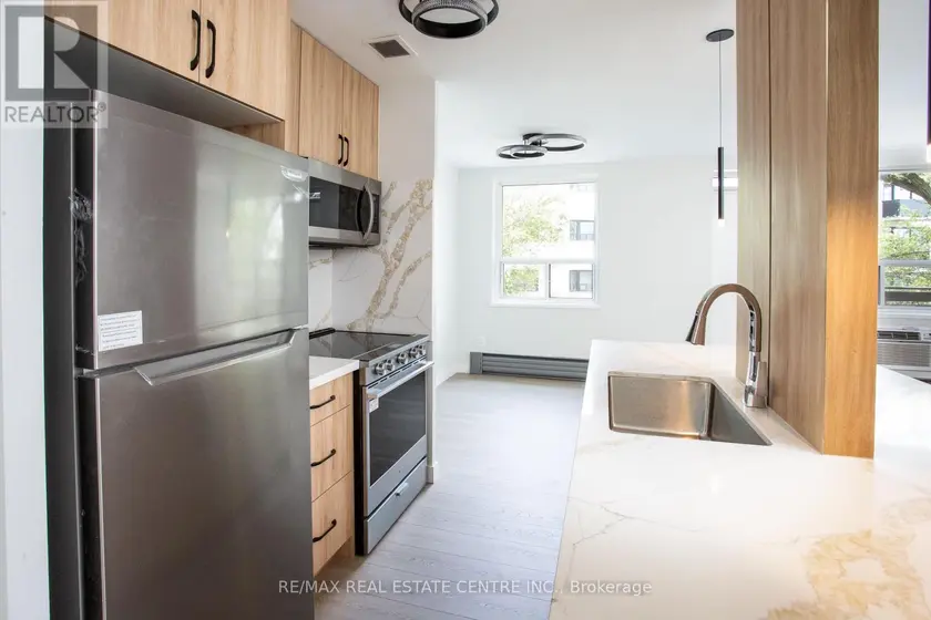 Multiplex at 307 - 5 HILL HEIGHTS ROAD ROAD, Toronto