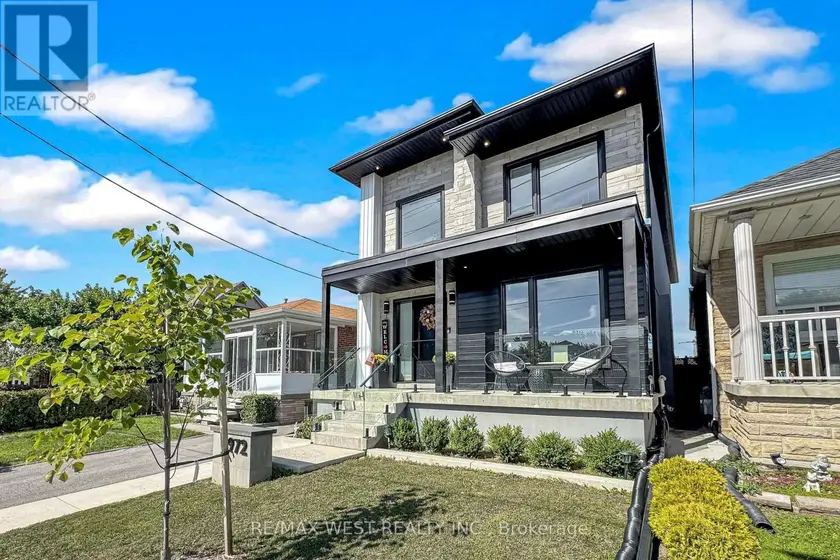 Detached at 972 CASTLEFIELD AVENUE, Toronto
