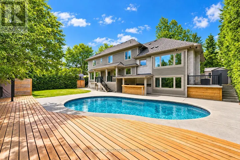 Detached at 1601 VENETIA DRIVE, Oakville