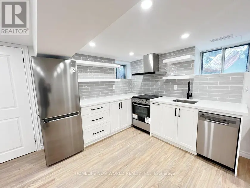 Semi-Detached/Link at LOWER - 3 ROBLOCKE AVENUE, Toronto