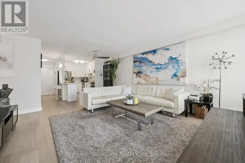 Apartment at 1006 - 81 MILLSIDE DRIVE, Milton
