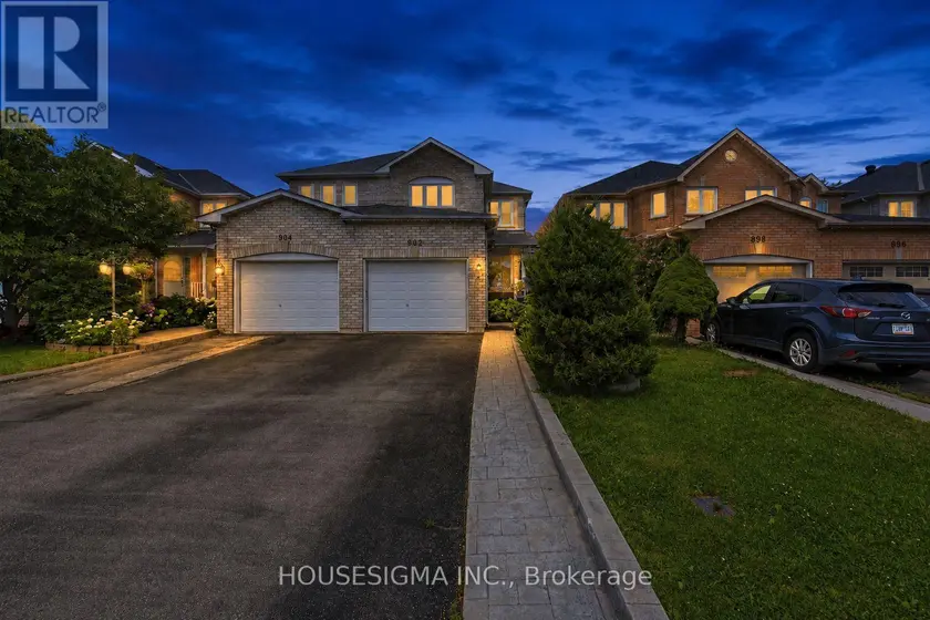 Semi-Detached/Link at 902 APPLECROFT CIRCLE, Mississauga
