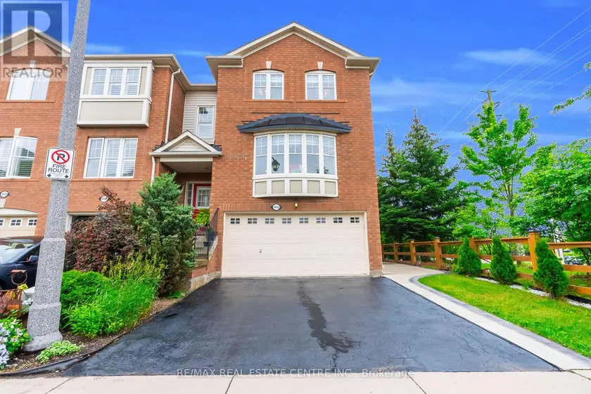 Townhouse at 2435 COHO WAY N, Oakville