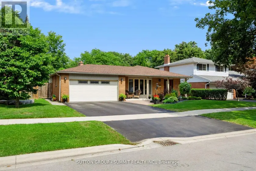 Detached at 659 CHERRYWOOD DRIVE, Burlington