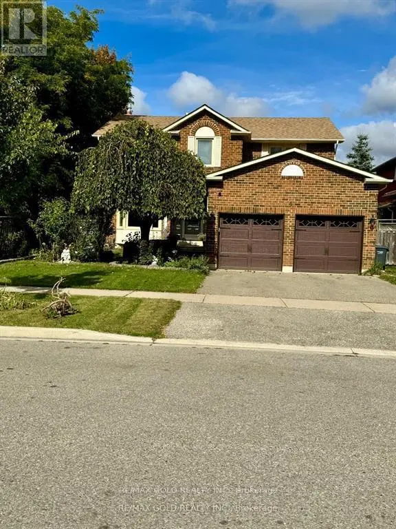 Detached at BSMT - 4 HALL CRESCENT, Brampton