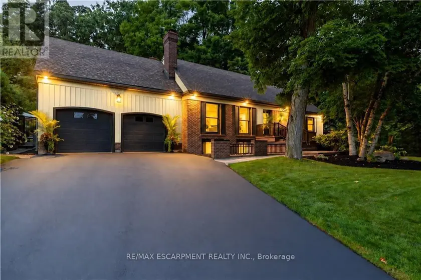 Detached at 2129 HIGHVIEW DRIVE, Burlington