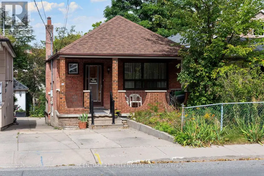 Detached at 16 ROCHDALE AVENUE, Toronto