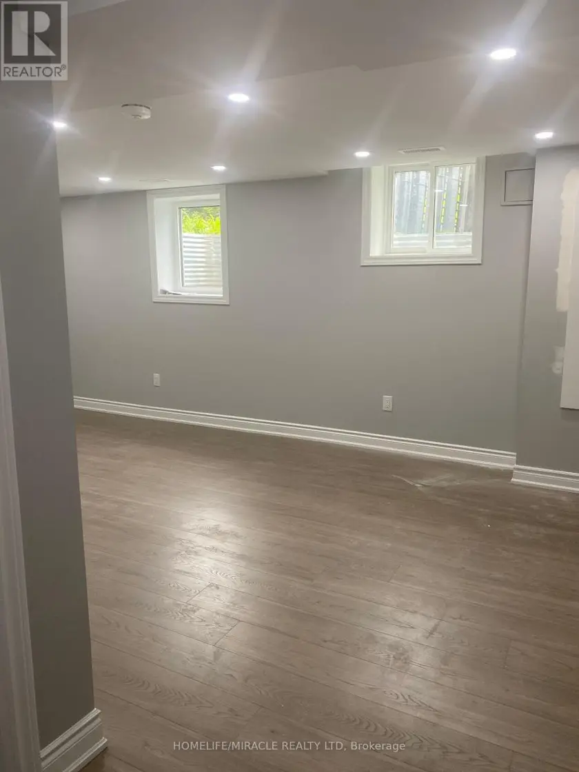 Multiplex at BSMT - 53 PARKSIDE DRIVE, Brampton