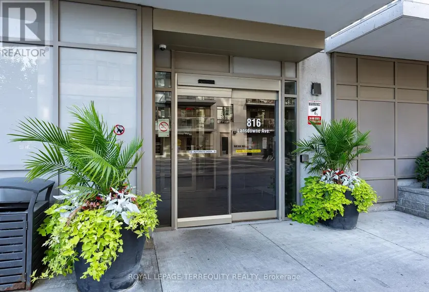 Apartment at 320 - 816 LANSDOWNE AVENUE, Toronto