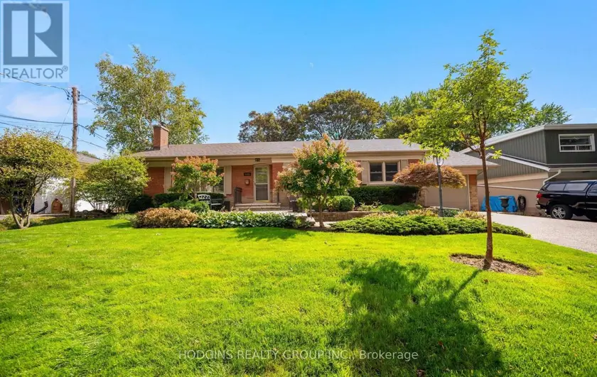 Detached at 4334 SPRUCE AVENUE, Burlington