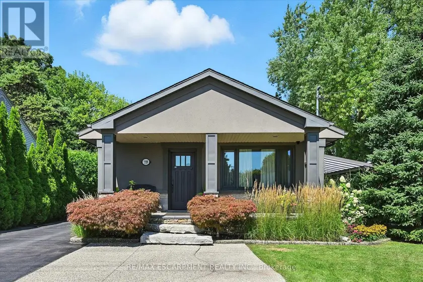 Detached at 2209 GHENT AVENUE, Burlington