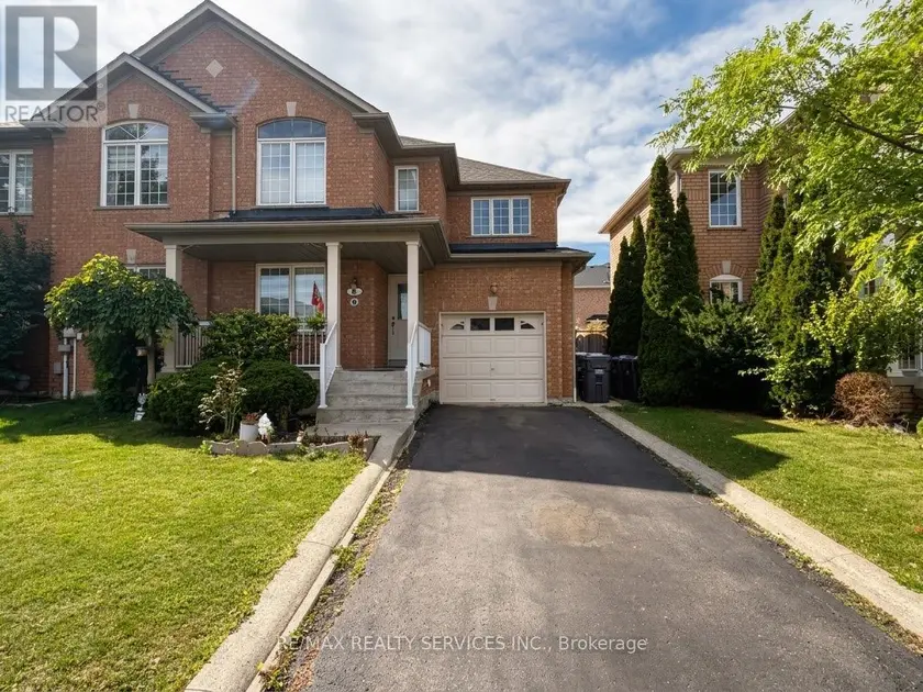Semi-Detached/Link at 4 BUTTERCHURN ROAD, Brampton
