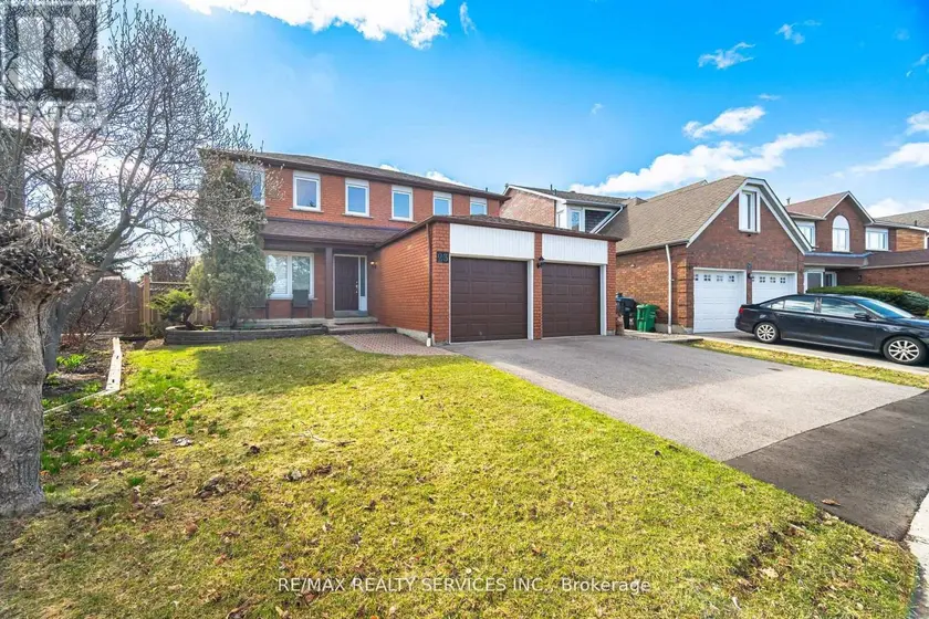 Detached at 23 NEWBURY CRESCENT, Brampton
