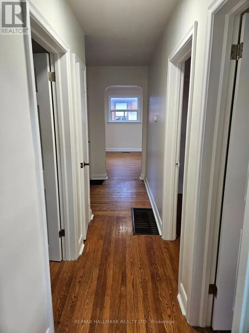 Detached at 4 CLEVEDON STREET, Toronto