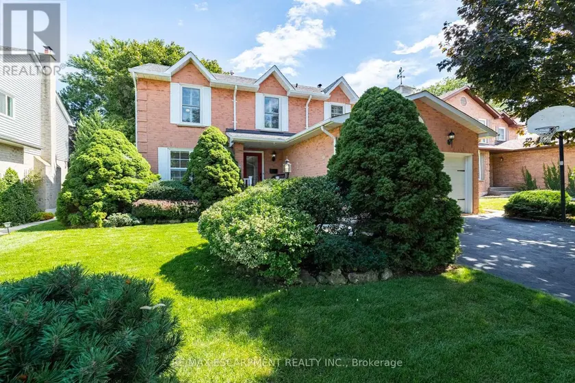 Detached at 3212 PINEMEADOW DRIVE, Burlington