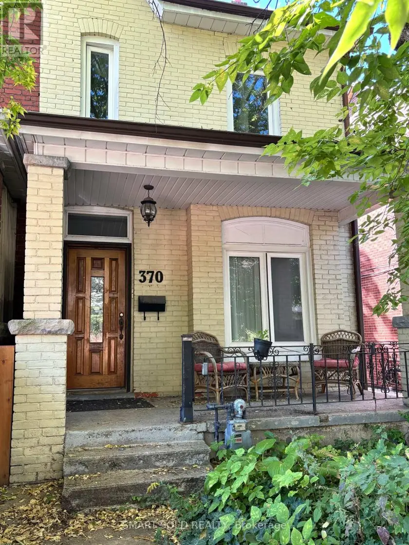 Semi-Detached/Link at LOWER - 370 DELAWARE AVENUE, Toronto
