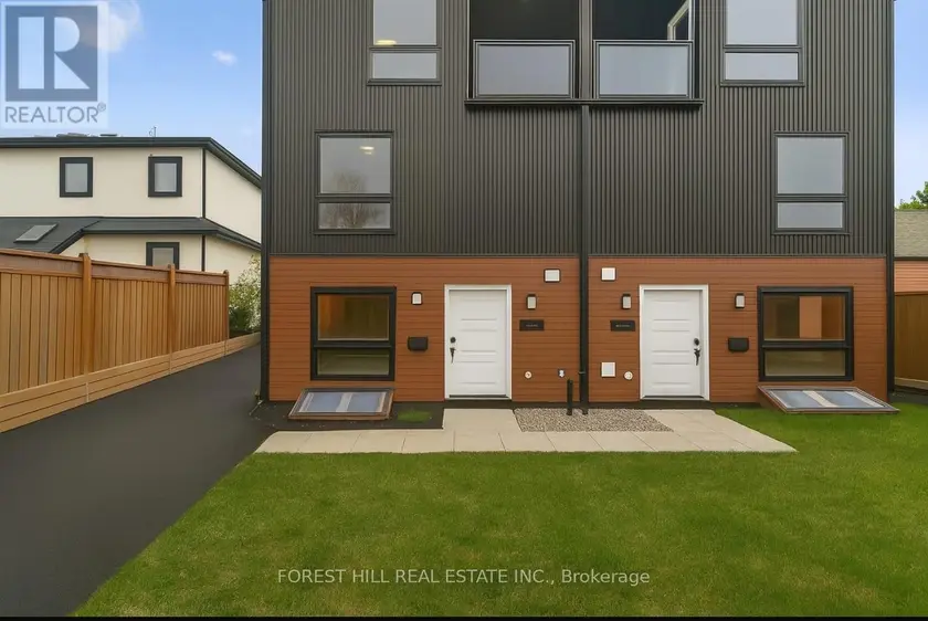 Townhouse at A - 12 SMALLWOOD DRIVE, Toronto