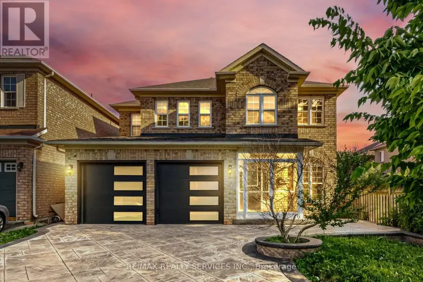 Detached at 4 SUNNYBROOK CRESCENT, Brampton