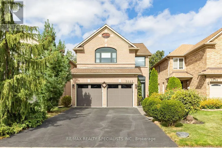 Detached at 3602 FOREST BLUFF CRESCENT, Mississauga