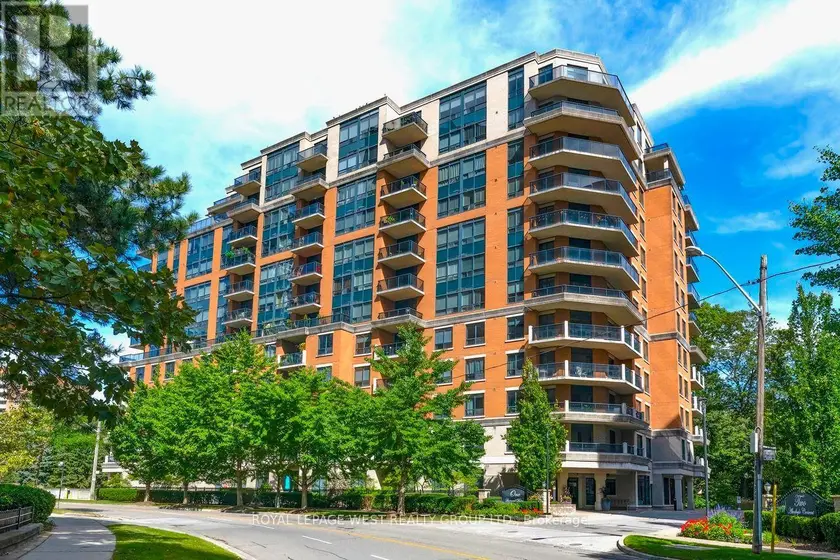 Apartment at 302 - 1 LOMOND DRIVE, Toronto