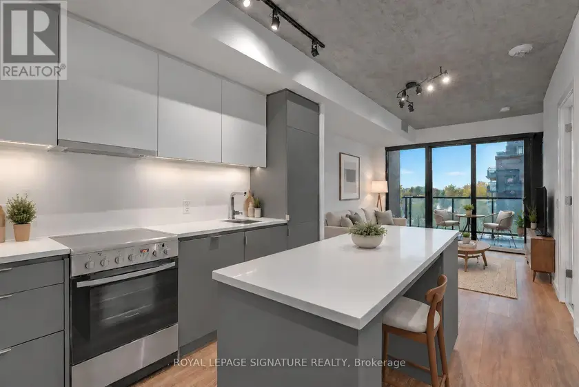 Apartment at 426 - 7 SMITH CRESCENT, Toronto