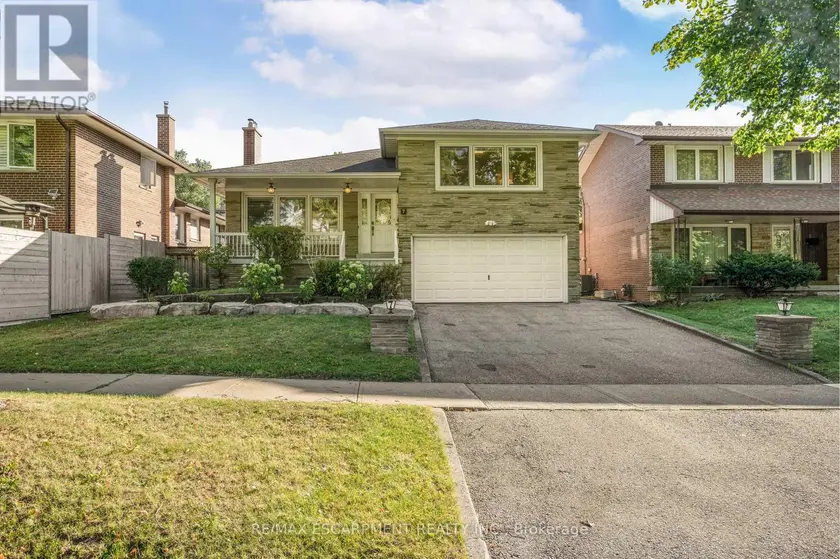 Detached at 7 WATLING STREET, Toronto