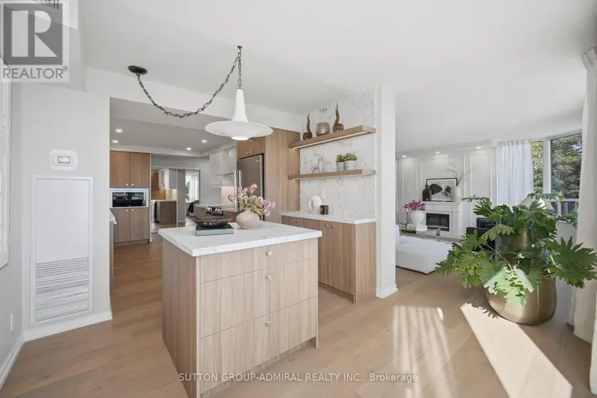 Apartment at 411 - 1 ABERFOYLE CRESCENT, Toronto