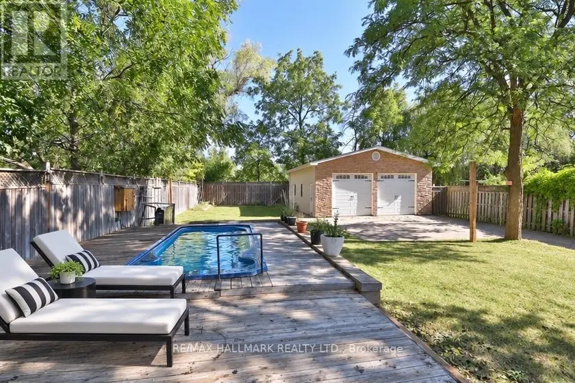 Detached at 11 BROOKSIDE DRIVE, Mississauga