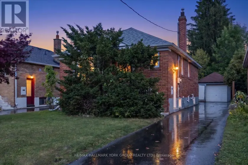 Detached at 45 SEVENTEENTH STREET, Toronto