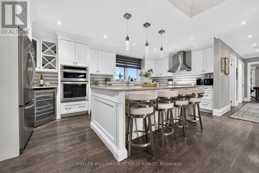 Detached at 5 NORTHAMPTON DRIVE, Toronto