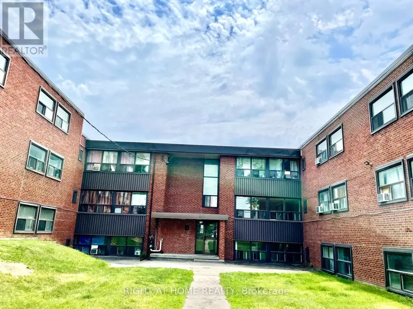 Multiplex at B12 - 33 FLAMBOROUGH DRIVE, Toronto