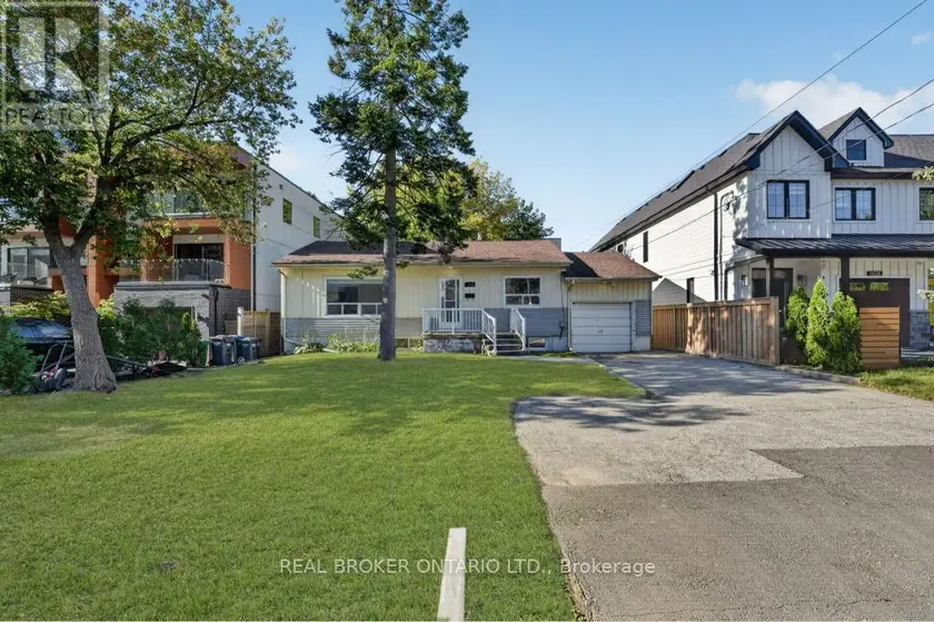 Detached at 1024 ROOSEVELT ROAD, Mississauga