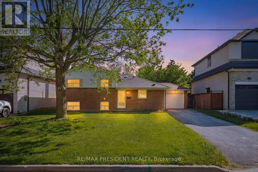 Detached at 2420 EDENHURST DRIVE, Mississauga