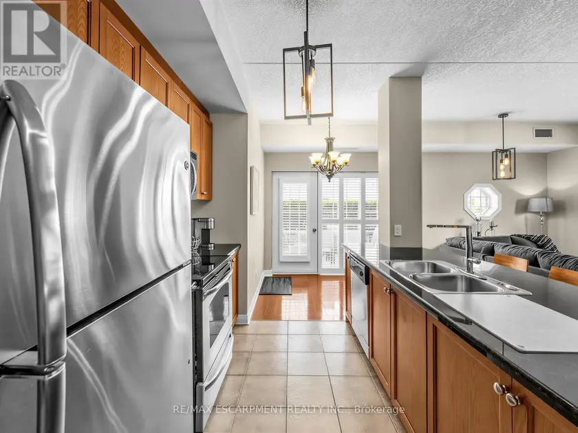 Apartment at 103 - 1379 COSTIGAN ROAD, Milton