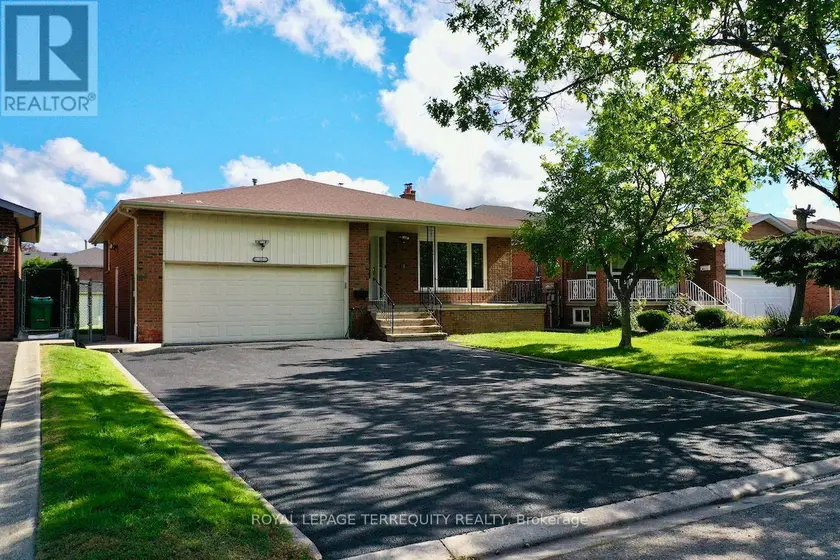 Detached at UPPER LEVEL - 13 MILFORD CRESCENT, Brampton