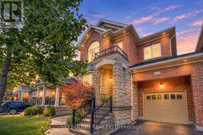 Semi-Detached/Link at 1455 HAWS CRESCENT, Milton