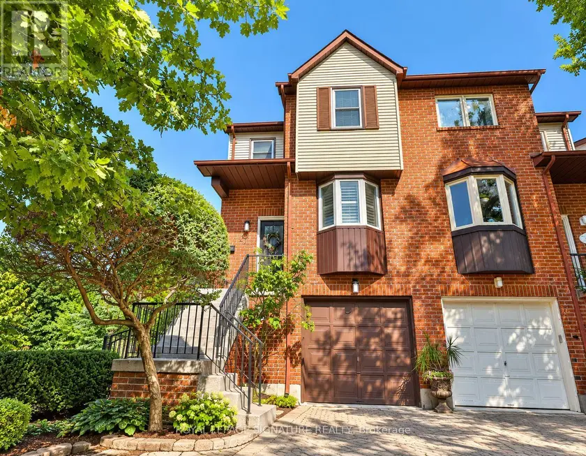 Semi-Detached/Link at 27 NORMANDY PLACE, Oakville