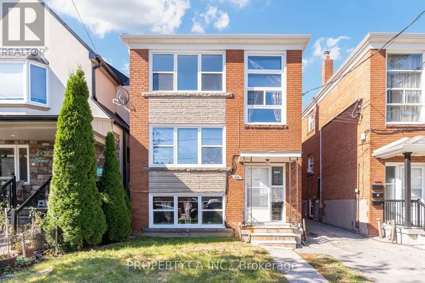 Detached at 3 - 606 HARVIE AVENUE, Toronto