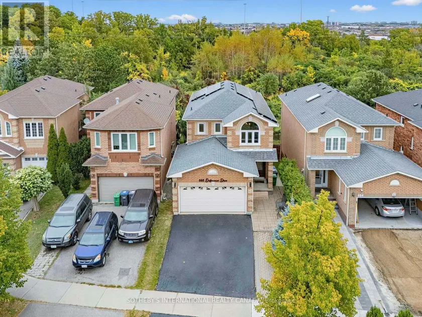 Detached at 668 DRIFTCURRENT DRIVE, Mississauga