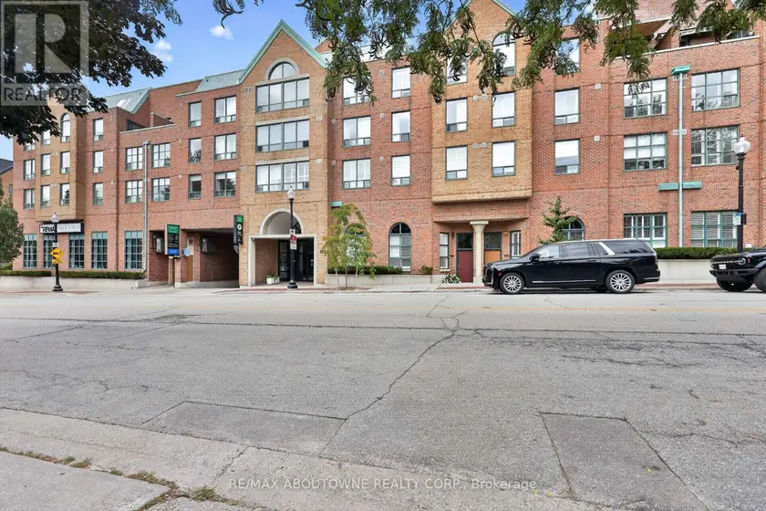 Apartment at 211 - 221 ROBINSON STREET, Oakville