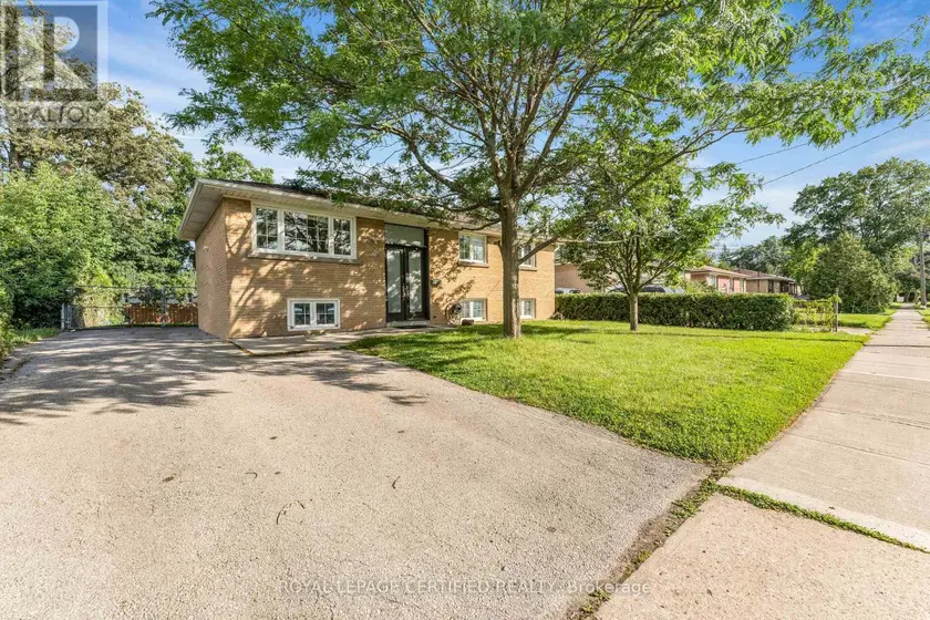 Detached at MAIN - 586 PINEGROVE ROAD, Oakville
